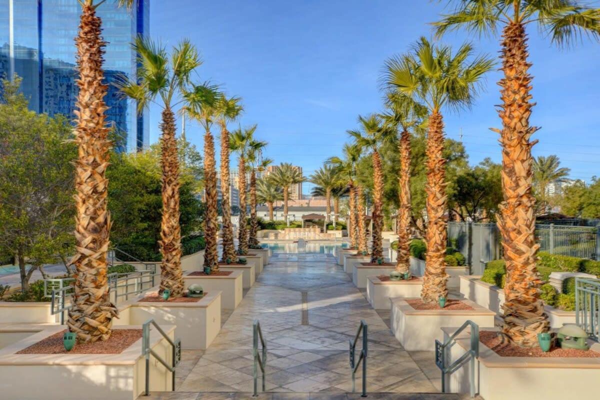 Mgm Signature-33-709 F1 Track & Strip View Balcony Las Vegas Extérieur photo